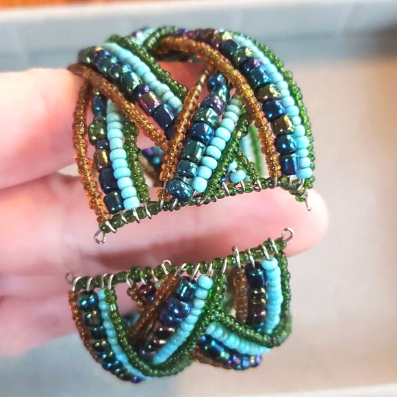 34. Women's Beaded Cuff Bracelet - Picture 3 of 6